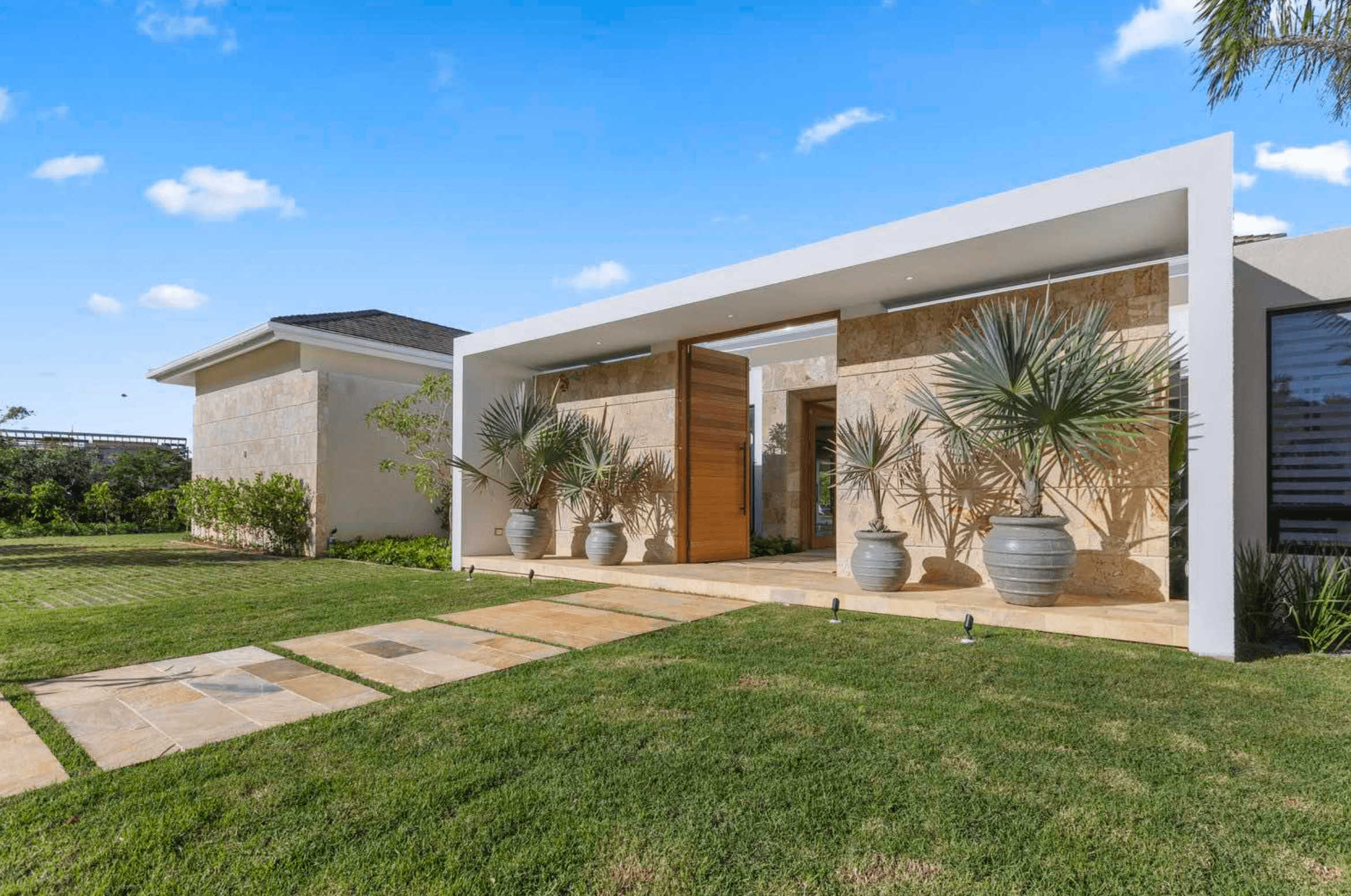 Offer image number 1